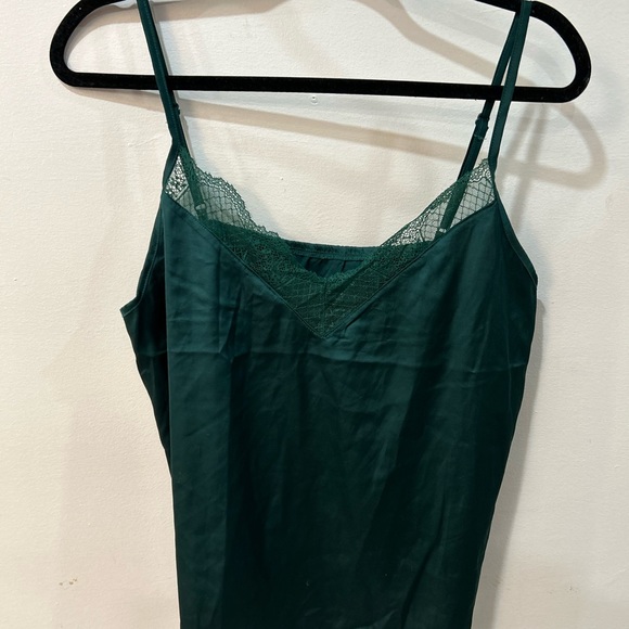 *3 for 15* Green Tanktop / Lace Top - Picture 2 of 5